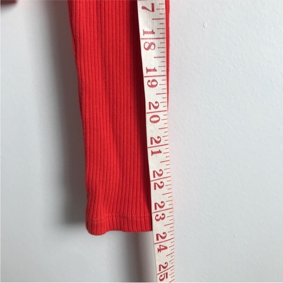 TOPSHOP Long Sleeve Ribbed Cropped Top in Red sz 4 EUC - Picture 8 of 8